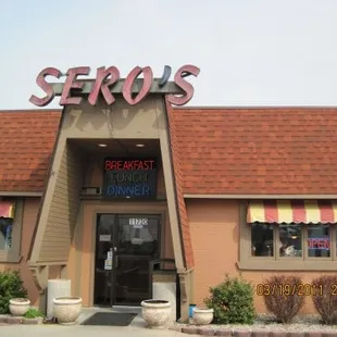 Front of Sero's Restaurant in Cumberland, IN