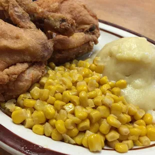 Fried chicken, mashed potatoes and corn. Comfort food at its finest!