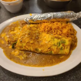 Chile Relleno with shrimp! It&apos;s not your traditional dipped relleno, more of a relleno wrapped in an omelette. It was delicious.