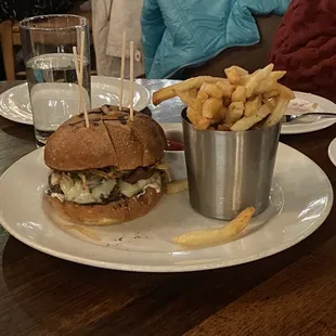 Painted Hills Burger