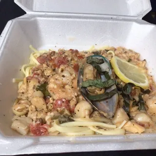 Linguine Seafood Combo