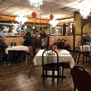 Saturday night crowd. Not a crowd really.