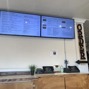 Ordering kiosk &amp; menu