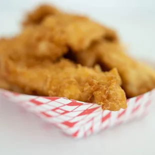 chicken wings and fried chicken, poultry, food, bbq wings, fried chicken, chicken wings, fried chicken wings, bbq chicken, chicken