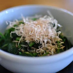 Spinach w/bonito flakes