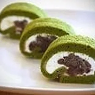 Green tea Roll Cake