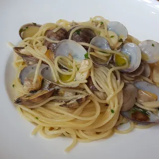 Spaghetti Alle Vongole -