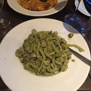 Tagliolini con Pesto (Homemade Pasta)