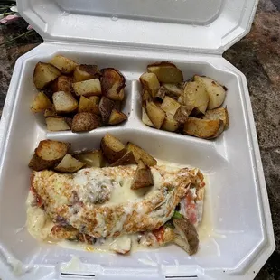 Veggie ham omelette with country potatoes