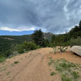 Long service trail to the 7 bridges trail