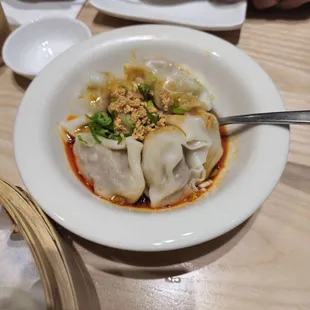 Wontons in Chili Sauce