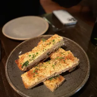 garlic &amp; parmesan focaccia