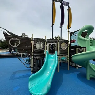 Large Play Space - Ship Design