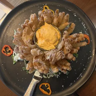 Blooming onion
