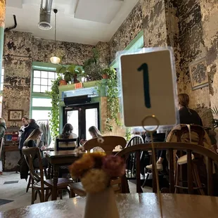 Love the real plants in the window