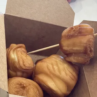 S8. Fried Flour Roll 6pc