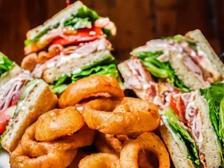 Scoundrels Tavern & Eatery