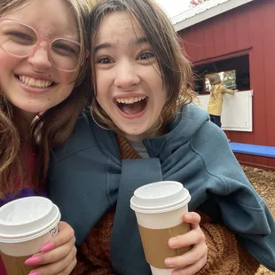 apple cider and the line for the wagon ride