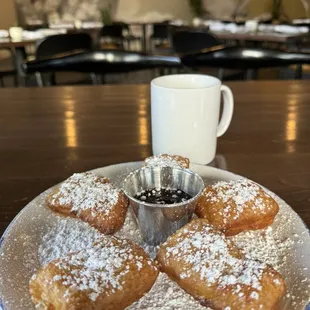 Beignet! Excellent!
