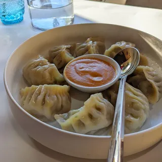 8 Piece Chicken Steam MoMo