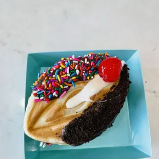 food, donuts, dough desserts