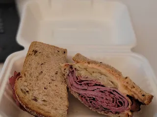 Le Regency Deli