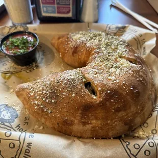 This Ham Calzone is so good and out of this world ! Very good service and kind people, you have to come here!