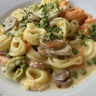 Tortellini Con Salsiccia &amp; Crema