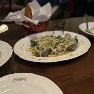 Linguine vongole loaded with clams!