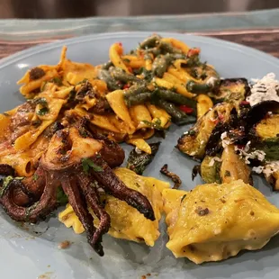 Take home!  Plate of deliciousness!!!
