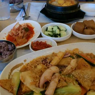 Spicy Rice Cake