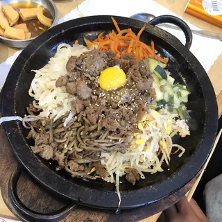 26. BBQ Beef and Vegetables in Stoneware