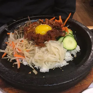 27. BBQ Pork and Vegetables in Stoneware