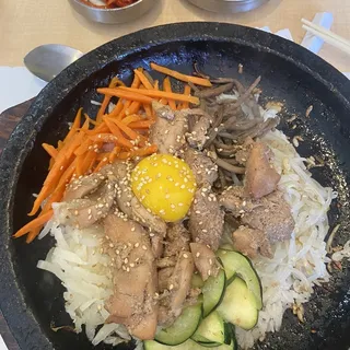 28. BBQ Chicken and Vegetables in Stoneware
