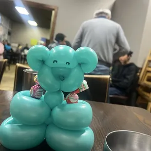 The owner made a ballon bear for my kids