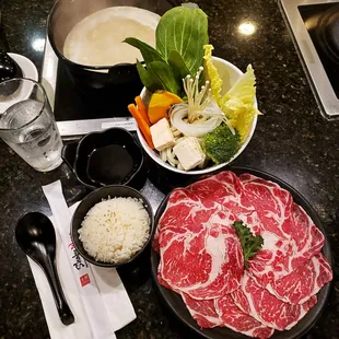 USDA PRIME RIBEYE LARGE /TONKOTSU SOUP BASE