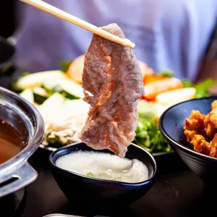 food, chicken wings and fried chicken