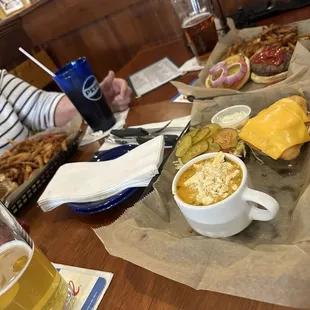Fantastic food. Fish sandwich and chowder, B Burger and the other was a Tuna Melt.