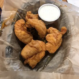 Boneless wings with garlic