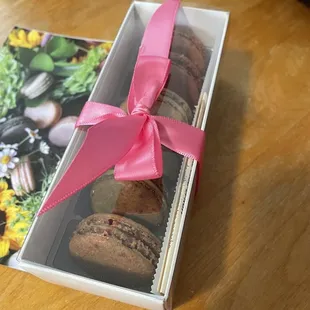 Valentine macaron box