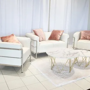 EvntWrks Table Set Up at Shadow Lakes Club Bridal Showcase