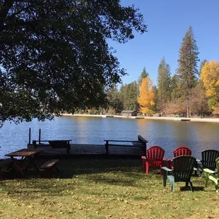 The cabin backed up to the lake and it has its own dock....