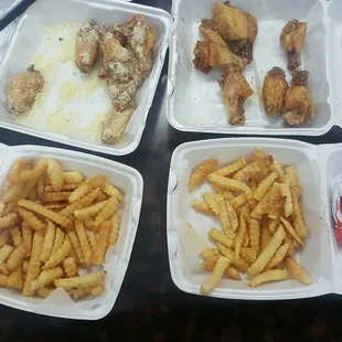 Parmesan, lemon pepper, Teriyaki and medium hot.  Yummy crinkle fries with soft potatoey inside.