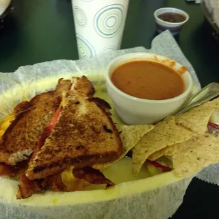 Grilled Pimento Cheese with Bacon and Tomato Sandwich