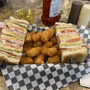 Club sandwich with tots