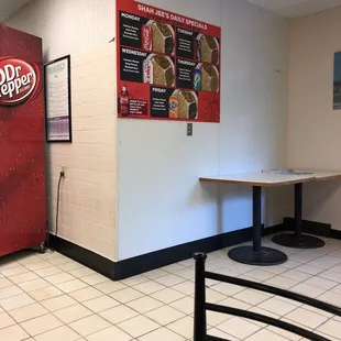 the interior of a fast food restaurant