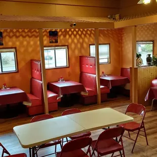 Plenty of seating for groups or if you need a quiet place to eat and work!