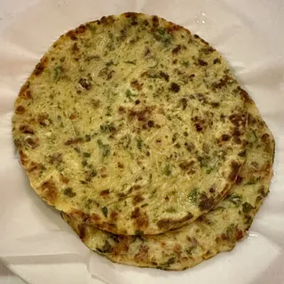 Mooli Makki Methi Roti (2pcs)