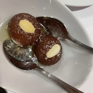 Gulab Jamun (HOT)