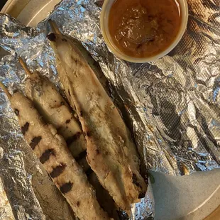 Pcs of plain grilled skewers from A7. Chicken Satay easily shared with pups; the rest plus peanut sauce made me happy. 04JUL24